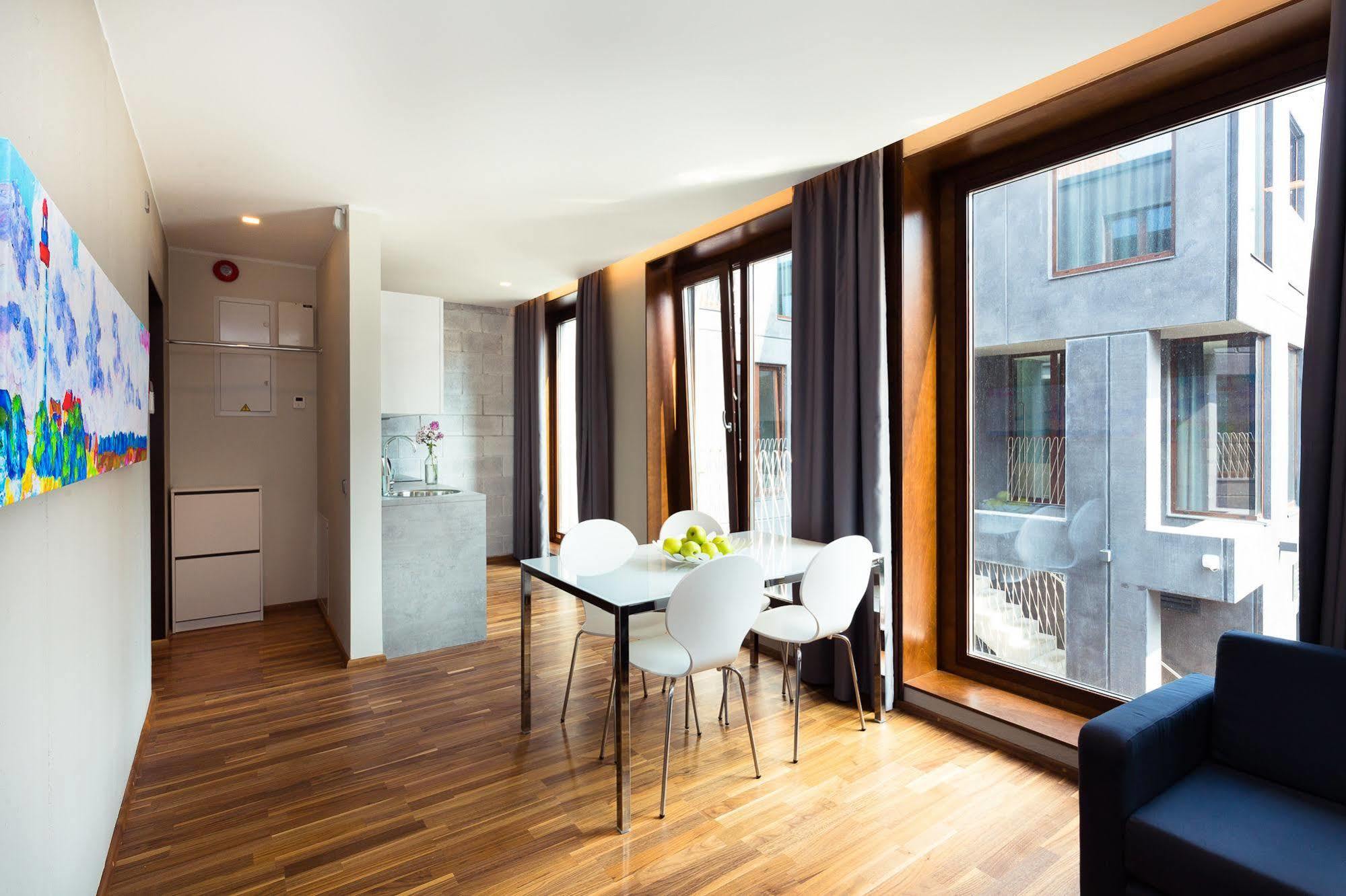 Konrad Old Town Aparthotel Tartu Zewnętrze zdjęcie