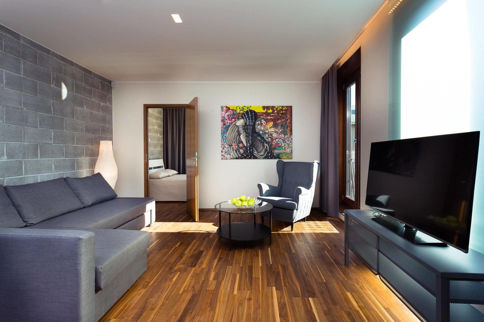 Konrad Old Town Aparthotel Tartu Zewnętrze zdjęcie